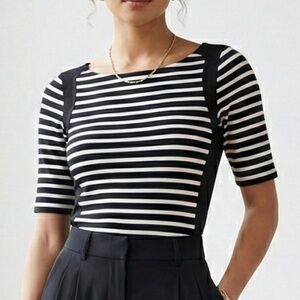 White House Black Market Bodycon Fitted Flattering Black Ivory Striped Top XS